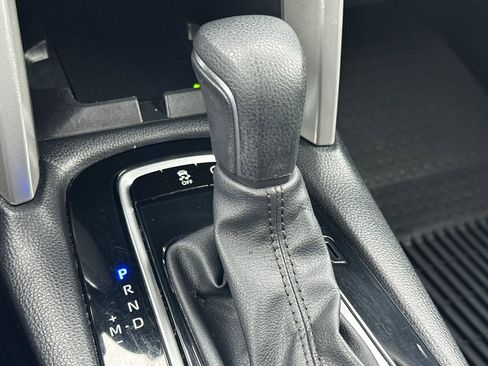 Used 2024 Toyota Corolla Cross LE image 33