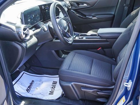 Used 2026 Chevrolet Equinox LT w/ LPO, Floor Liner Package FWD image 17