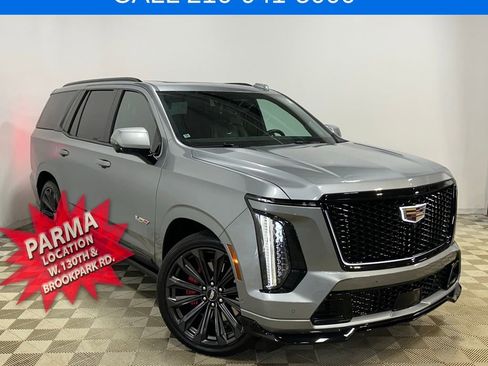 Used 2025 Cadillac Escalade V image 3