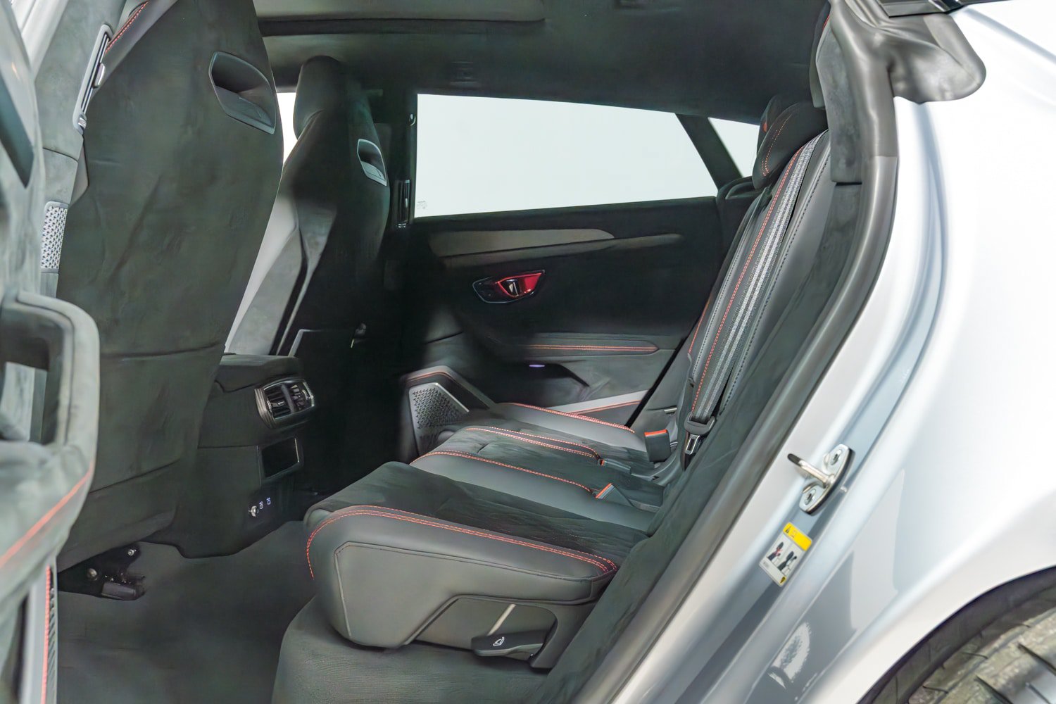 Used 2024 Lamborghini Urus Performante AWD/4WD image 25