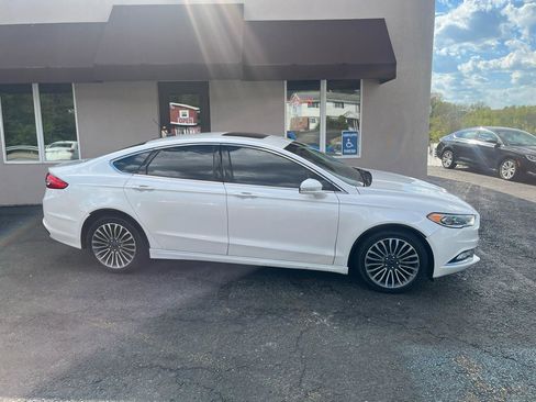 Used 2017 Ford Fusion SE w/ Equipment Group 202A AWD/4WD image 4
