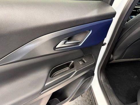 New 2026 Chevrolet Equinox EV LT image 19