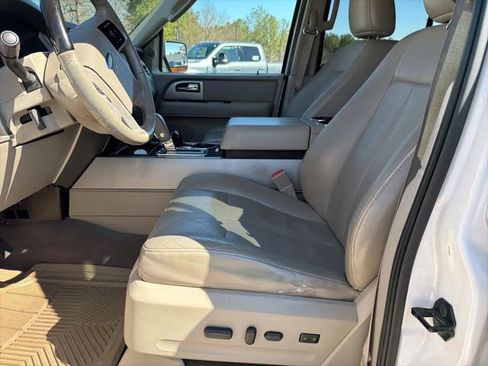 Used 2013 Ford Expedition Limited image 17