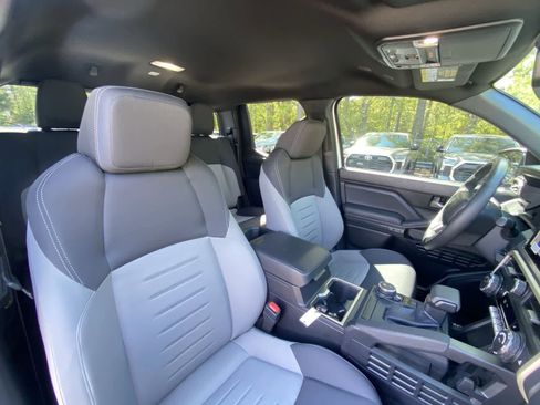Used 2024 Toyota Tacoma TRD Sport w/ TRD Sport Upgrade Package AWD/4WD image 30