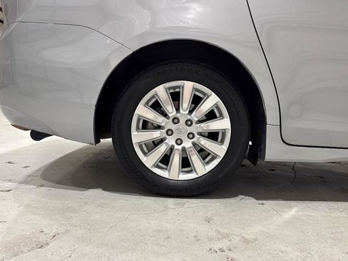 Used 2017 Toyota Sienna Limited FWD image 77