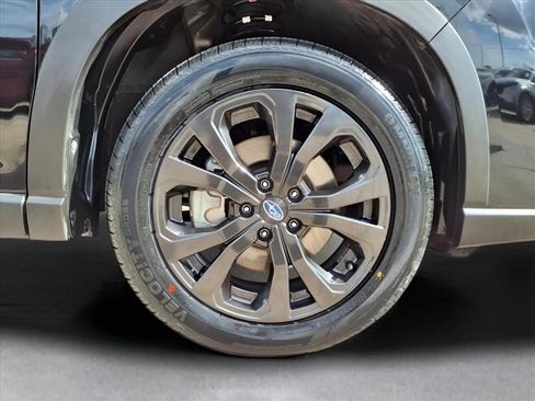 Used 2023 Subaru Forester Sport image 9