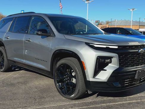 Certified 2025 Chevrolet Traverse RS image 8