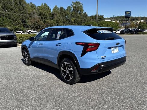 Used 2024 Chevrolet Trax RS w/ Driver Confidence Package image 5