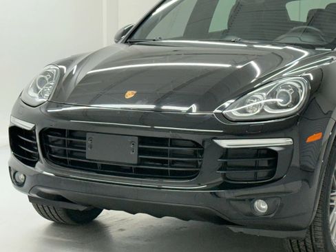 Used 2018 Porsche Cayenne Platinum Edition image 44