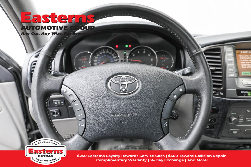 Used 2005 Toyota Land Cruiser w/ Convenience Pkg AWD/4WD image 11