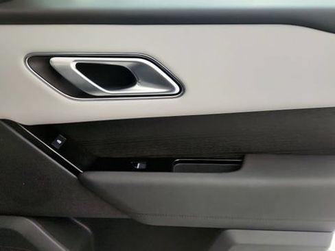 Used 2026 Land Rover Range Rover Velar Dynamic SE AWD/4WD image 39