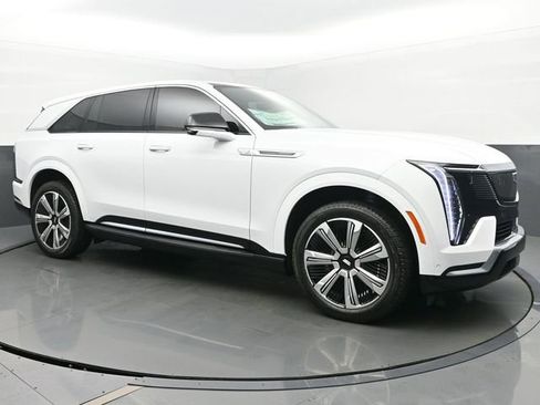 New 2025 Cadillac Escalade IQ Luxury 2 image 7