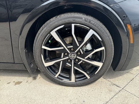 New 2026 Toyota Prius Plug-In Hybrid image 25