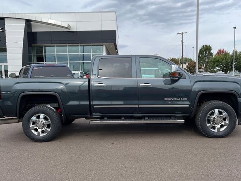 Used 2019 GMC Sierra 3500 Denali w/ Duramax Plus Package image 3