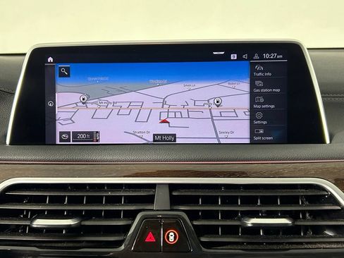 Used 2022 BMW 750i xDrive AWD/4WD image 23