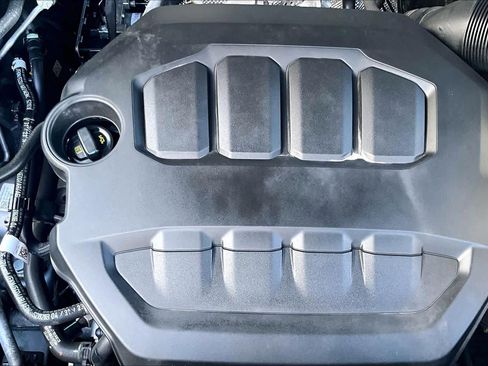 Used 2024 Volkswagen Atlas Cross Sport SE image 31