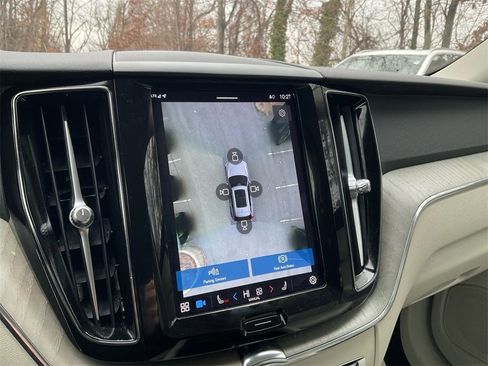 Certified 2023 Volvo XC60 B5 Plus image 23