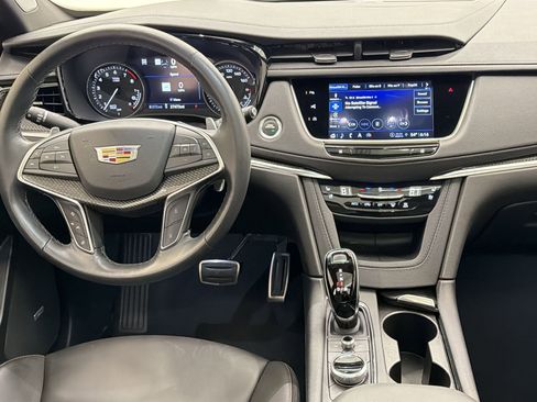 Used 2024 Cadillac XT5 Sportv w/ Technology Package AWD/4WD image 28