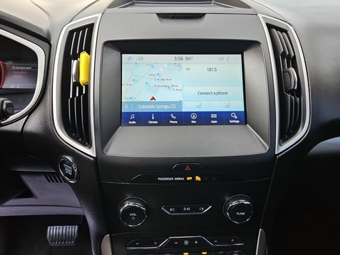 Used 2020 Ford Edge SEL w/ Convenience Package FWD image 17