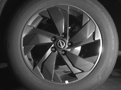 Used 2025 Nissan Rogue SV FWD image 14
