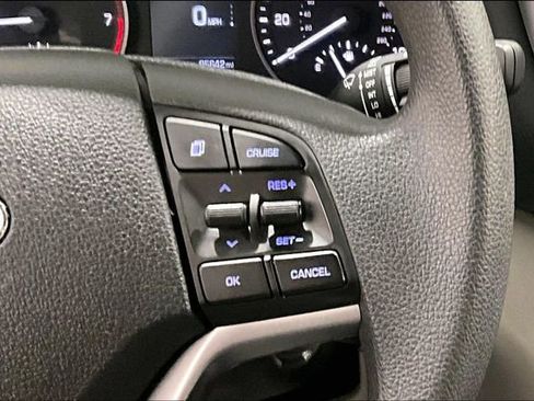 Used 2018 Hyundai Tucson SE image 12