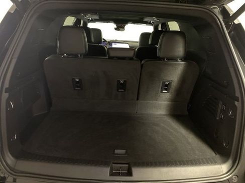 Used 2024 Chevrolet Traverse RS image 27