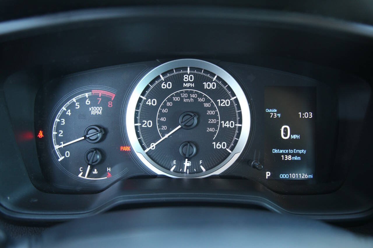 Used 2021 Toyota Corolla LE FWD image 31