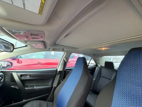 Used 2019 Toyota Corolla SE w/ SE Premium Package FWD image 11