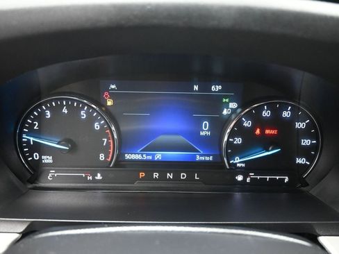 Certified 2024 Ford Explorer XLT RWD image 13