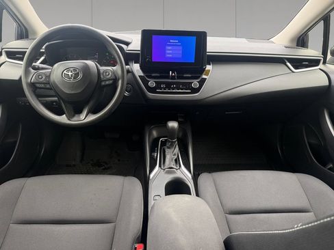 Used 2025 Toyota Corolla LE w/ LE Premium Package FWD image 12