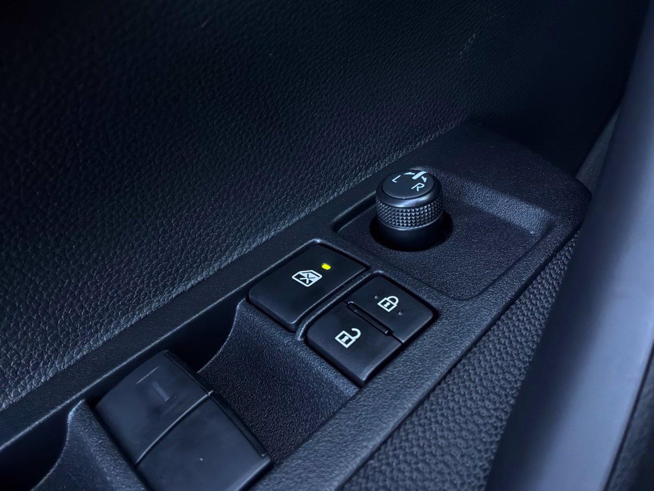 New 2027 Toyota Corolla LE FWD image 19