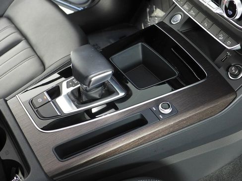 Used 2023 Audi Q5 2.0T Premium w/ Convenience Package image 15