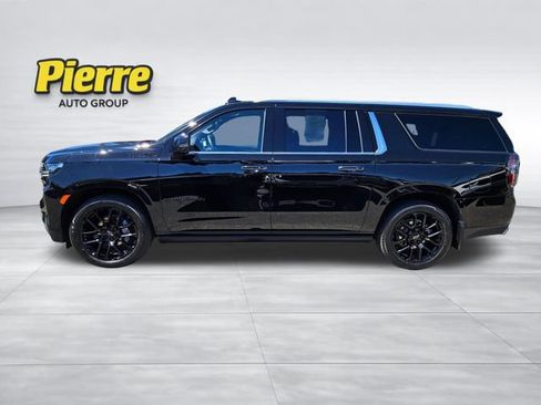 Used 2024 Chevrolet Suburban High Country w/ Advanced Technology Package AWD/4WD image 2
