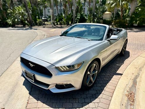 Used 2015 Ford Mustang Convertible w/ Equipment Group 051A image 3