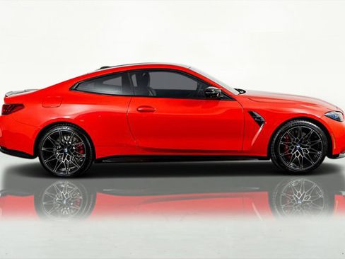 Used 2026 BMW M4 Competition w/ Executive Package image 5