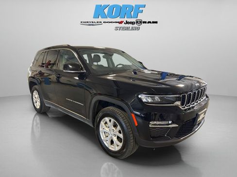 Used 2023 Jeep Grand Cherokee Limited image 3