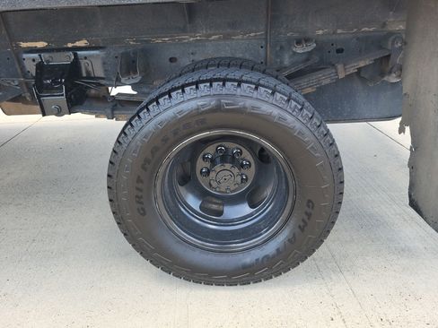 Used 2018 RAM 3500 Tradesman image 24