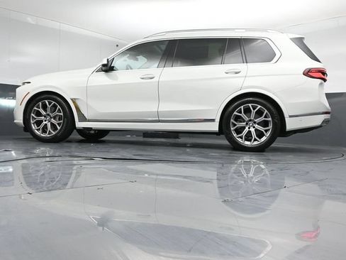 Used 2023 BMW X7 xDrive40i AWD/4WD image 42