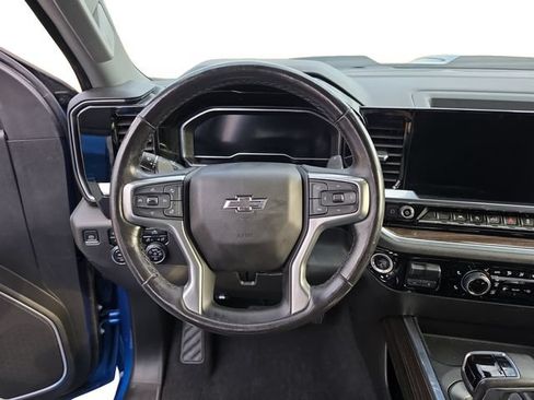 Used 2022 Chevrolet Silverado 1500 LT Trail Boss w/ Convenience Package II AWD/4WD image 14