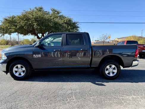 Used 2021 RAM 1500 Classic SLT image 6