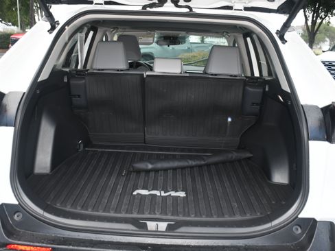 Certified 2025 Toyota RAV4 XLE Premium AWD/4WD image 17