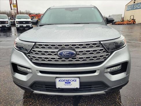 Certified 2023 Ford Explorer Limited w/ Equipment Group 301A image 3