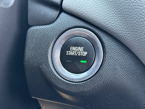 Used 2020 Chevrolet Equinox LS FWD image 28