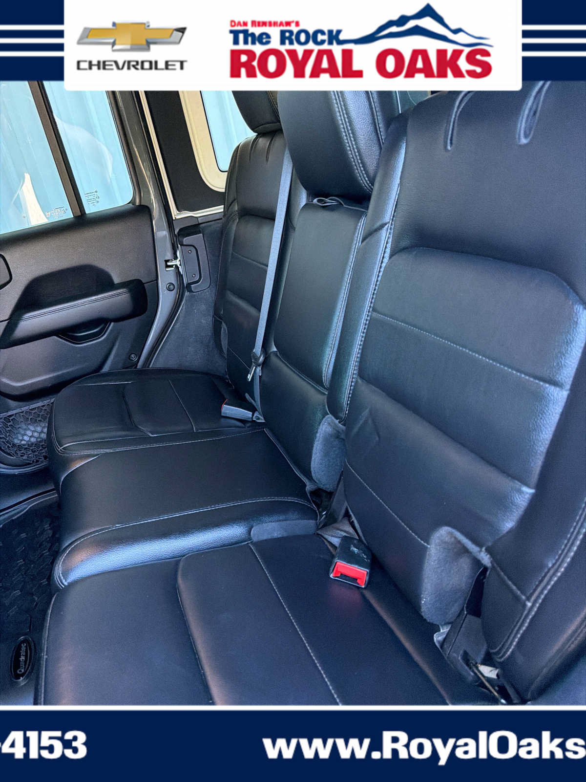 Used 2020 Jeep Wrangler Unlimited Sahara AWD/4WD image 30