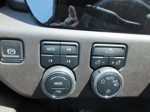 New 2025 Chevrolet Silverado 1500 LT image 24