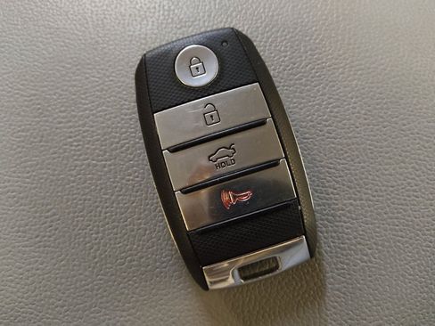 Used 2017 Kia Optima EX image 32