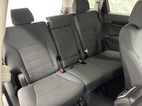 Used 2017 Kia Sorento AWD w/ LX Convenience Package image 11