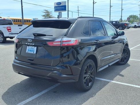 Certified 2024 Ford Edge ST-Line AWD/4WD image 5