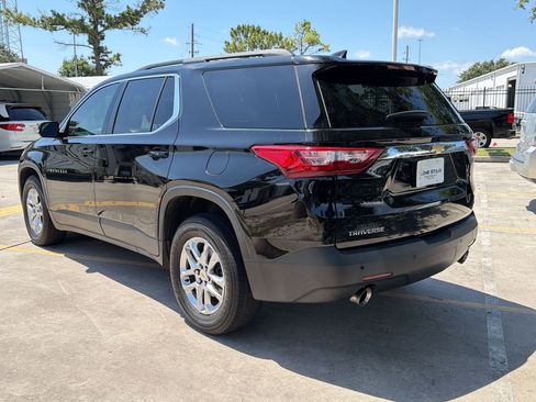 Certified 2020 Chevrolet Traverse LT FWD image 3
