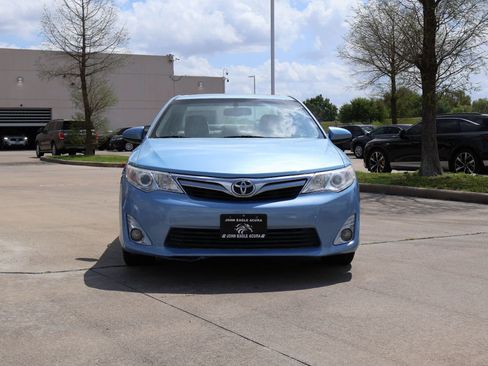 Used 2013 Toyota Camry XLE image 6